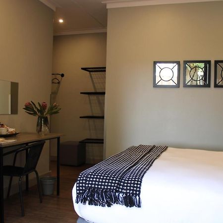 Pepper Tree Venue & Guesthouse Блумфонтейн Экстерьер фото