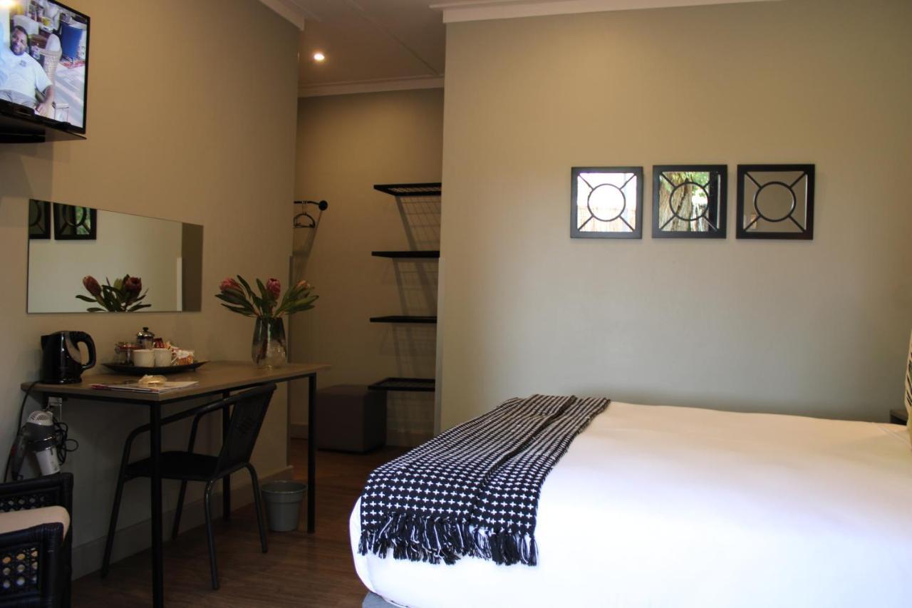 Pepper Tree Venue & Guesthouse Блумфонтейн Экстерьер фото